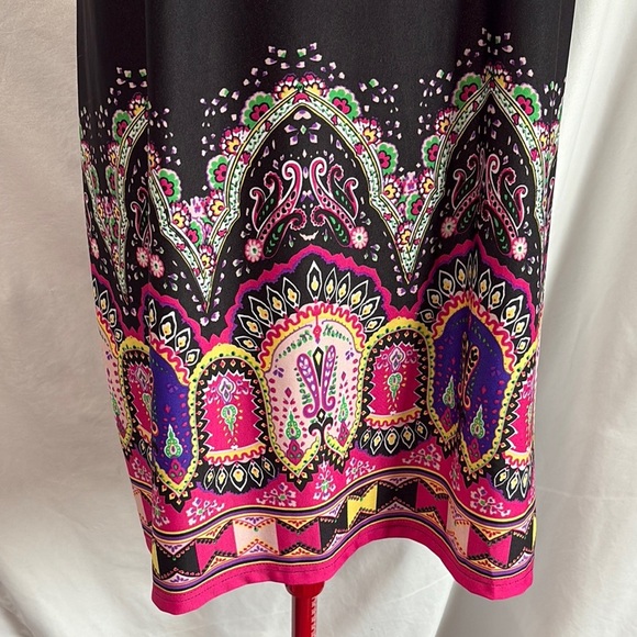 Jessica Black and Pink Paisley Midi Dress - Picture 4 of 10